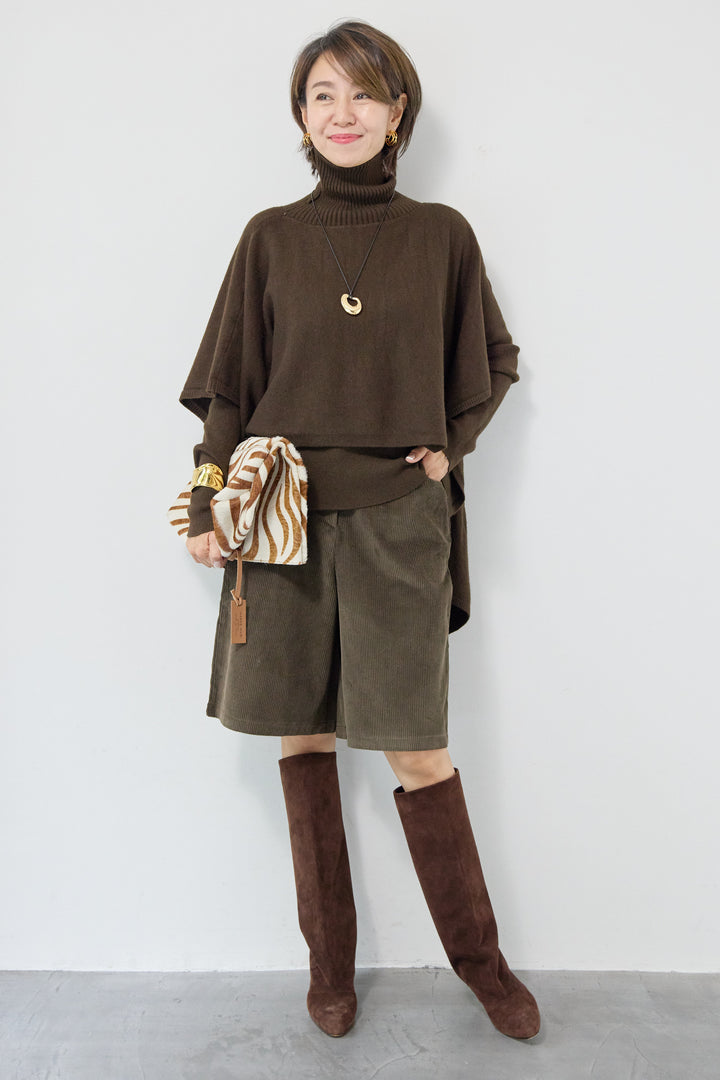 レイヤードタートルニット＋ケープトップ