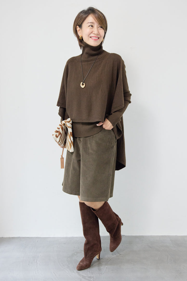 レイヤードタートルニット＋ケープトップ