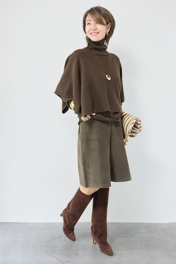 レイヤードタートルニット＋ケープトップ