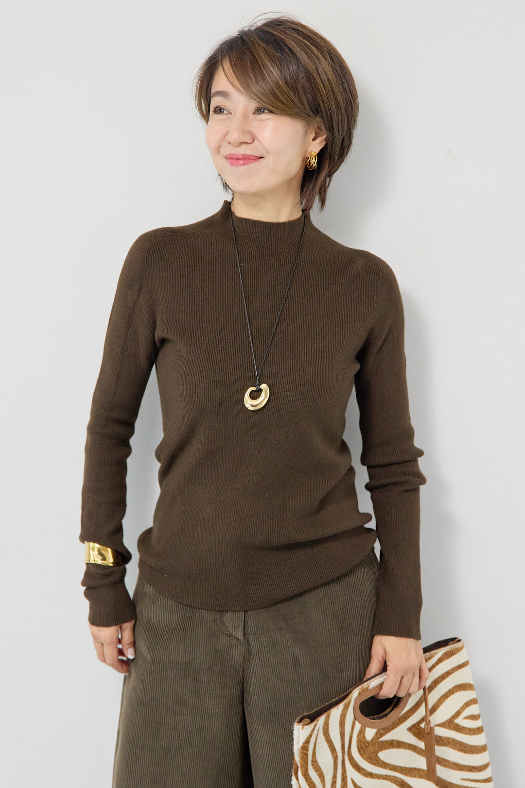 レイヤードタートルニット＋ケープトップ