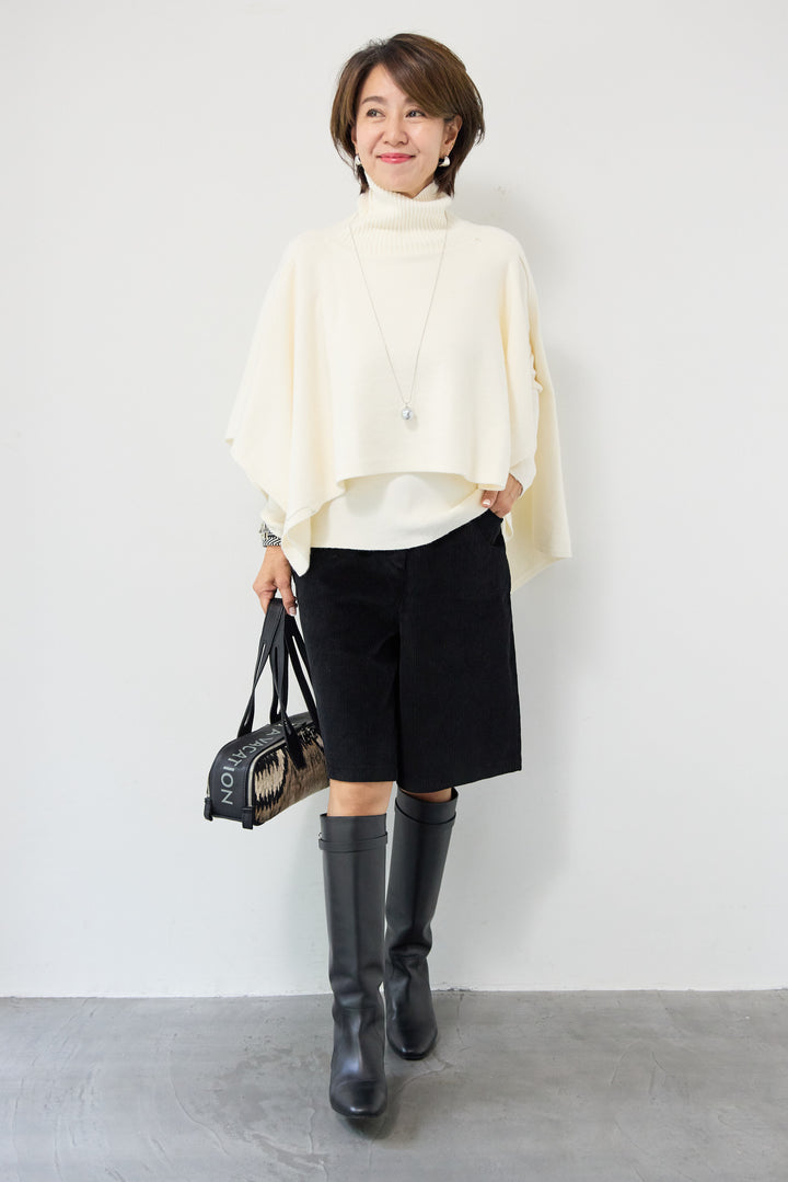 レイヤードタートルニット＋ケープトップ