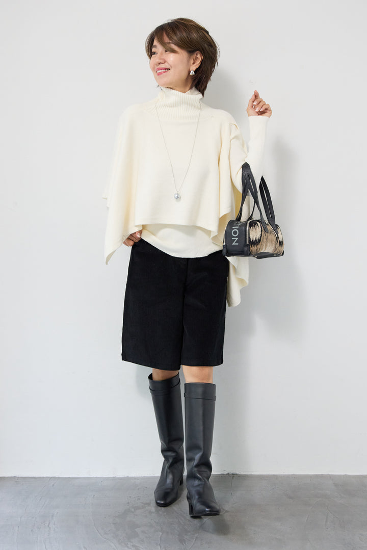レイヤードタートルニット＋ケープトップ