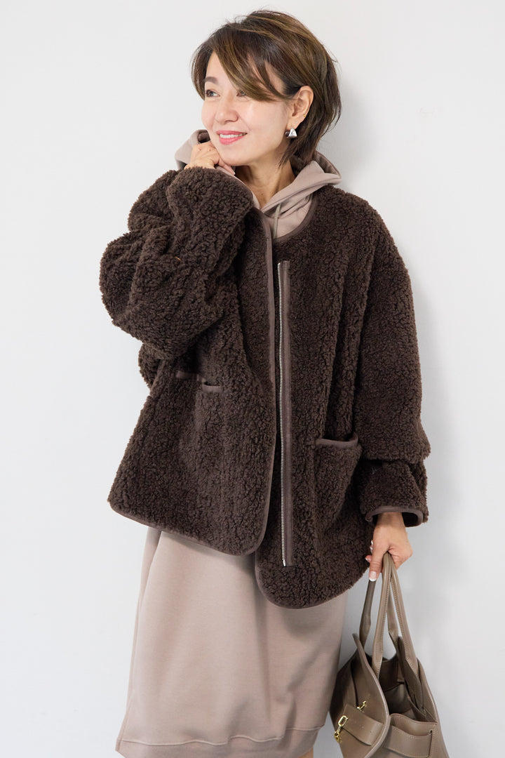 リバーシブルボアコート