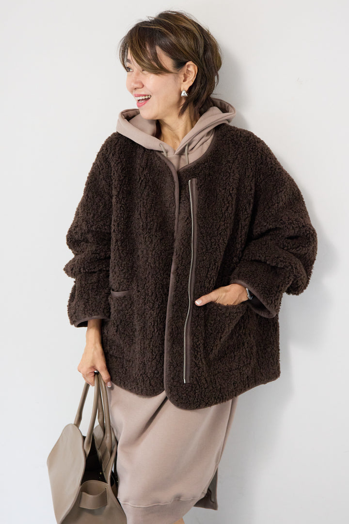 リバーシブルボアコート