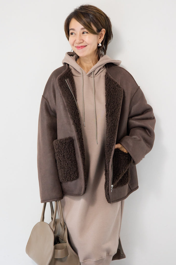 リバーシブルボアコート