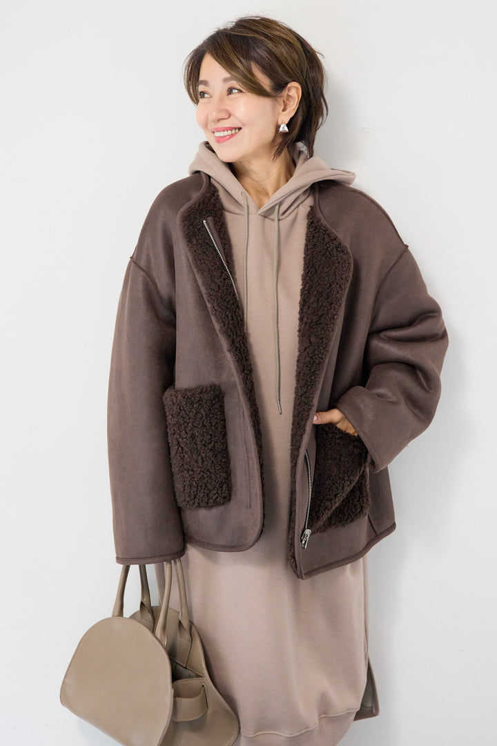 リバーシブルボアコート