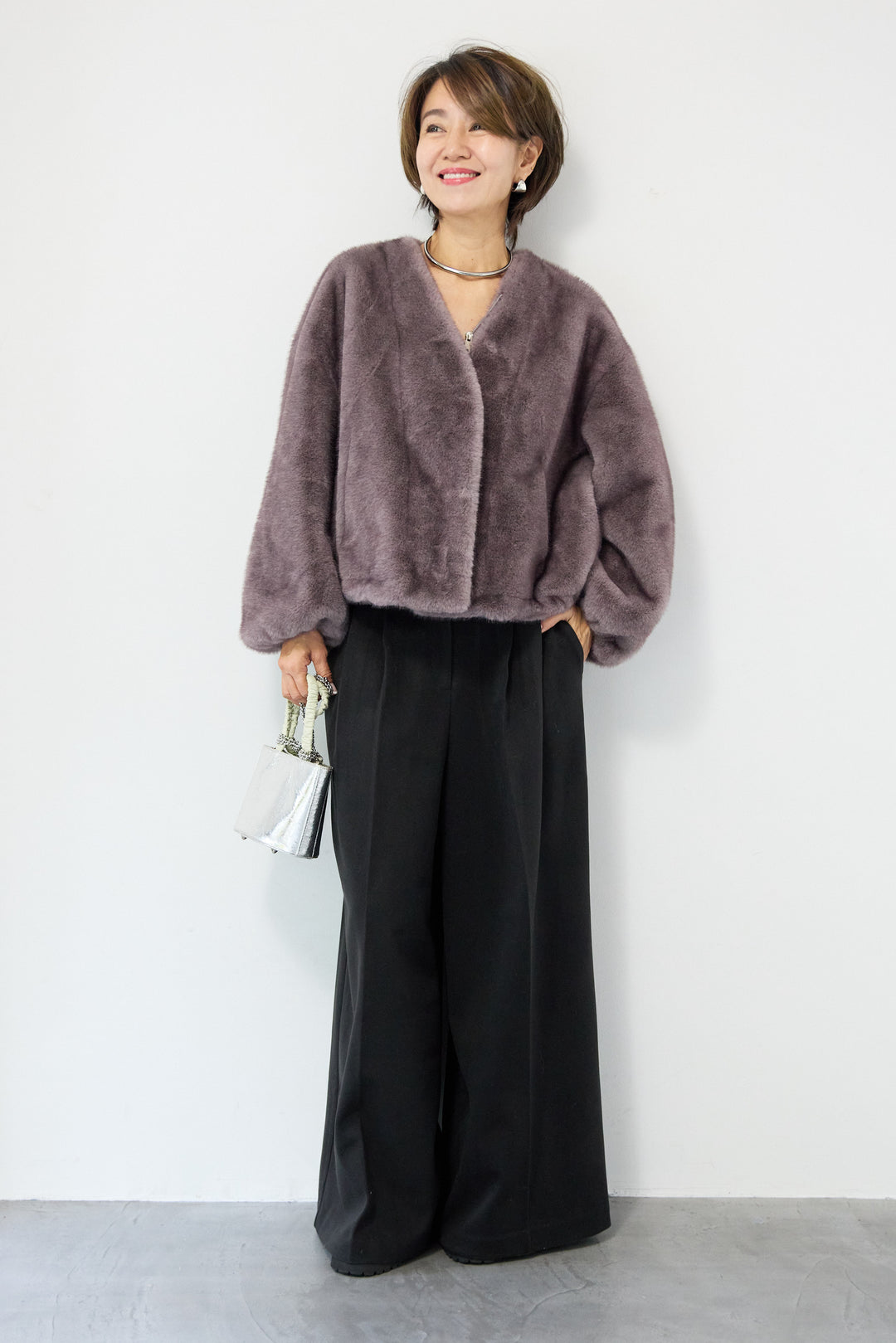 ボリュームストール付きフェイクファーコート