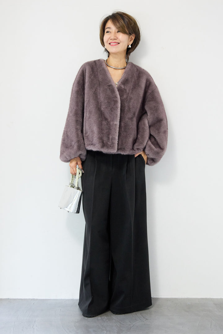 ボリュームストール付きフェイクファーコート