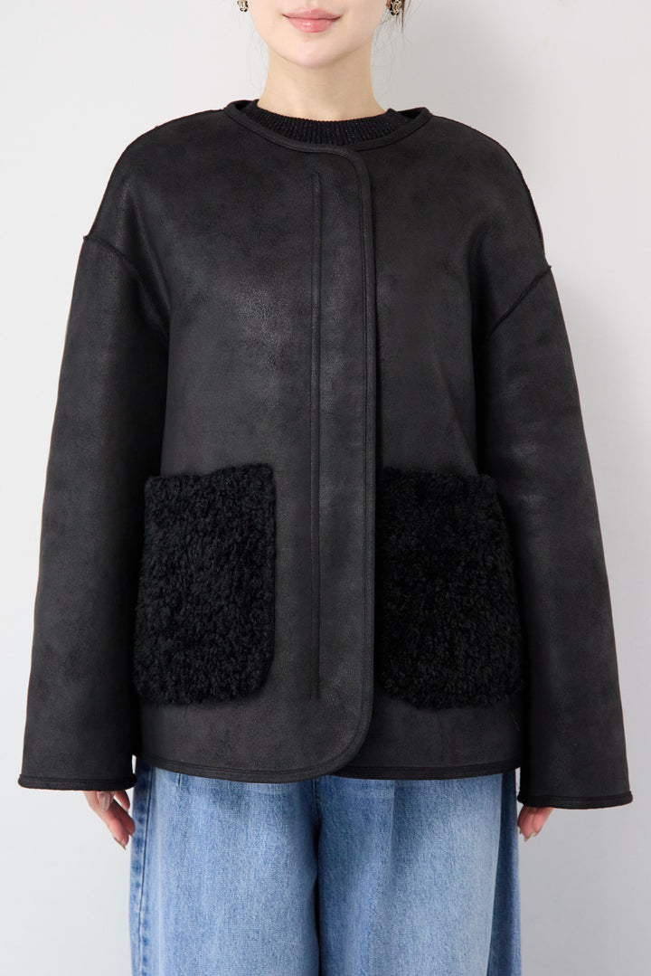 リバーシブルボアコート