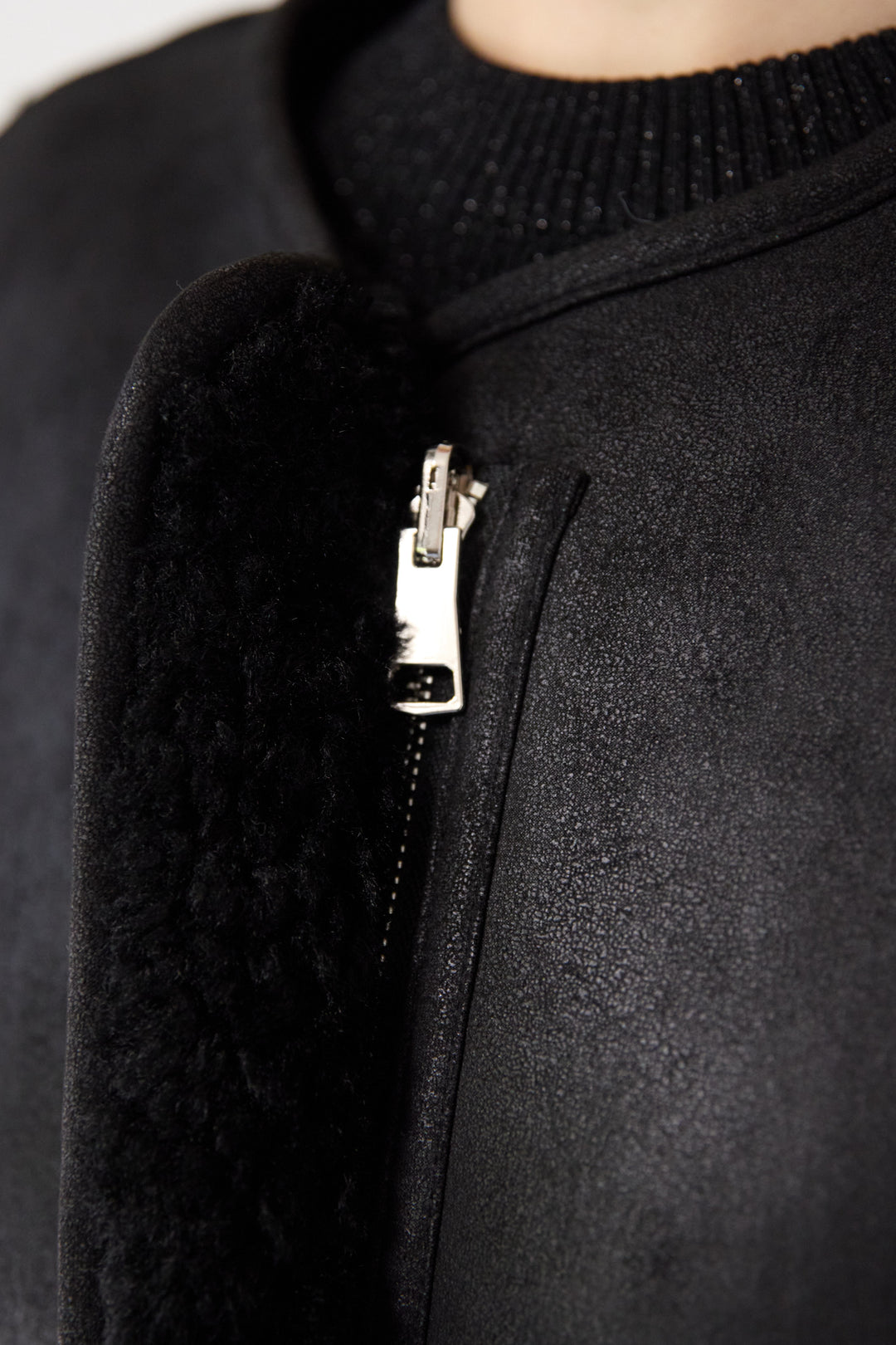 リバーシブルボアコート