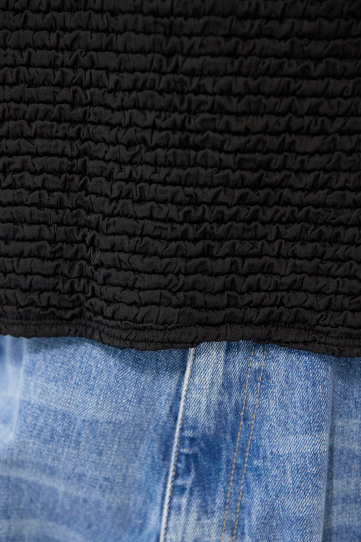 シャーリングブラウス