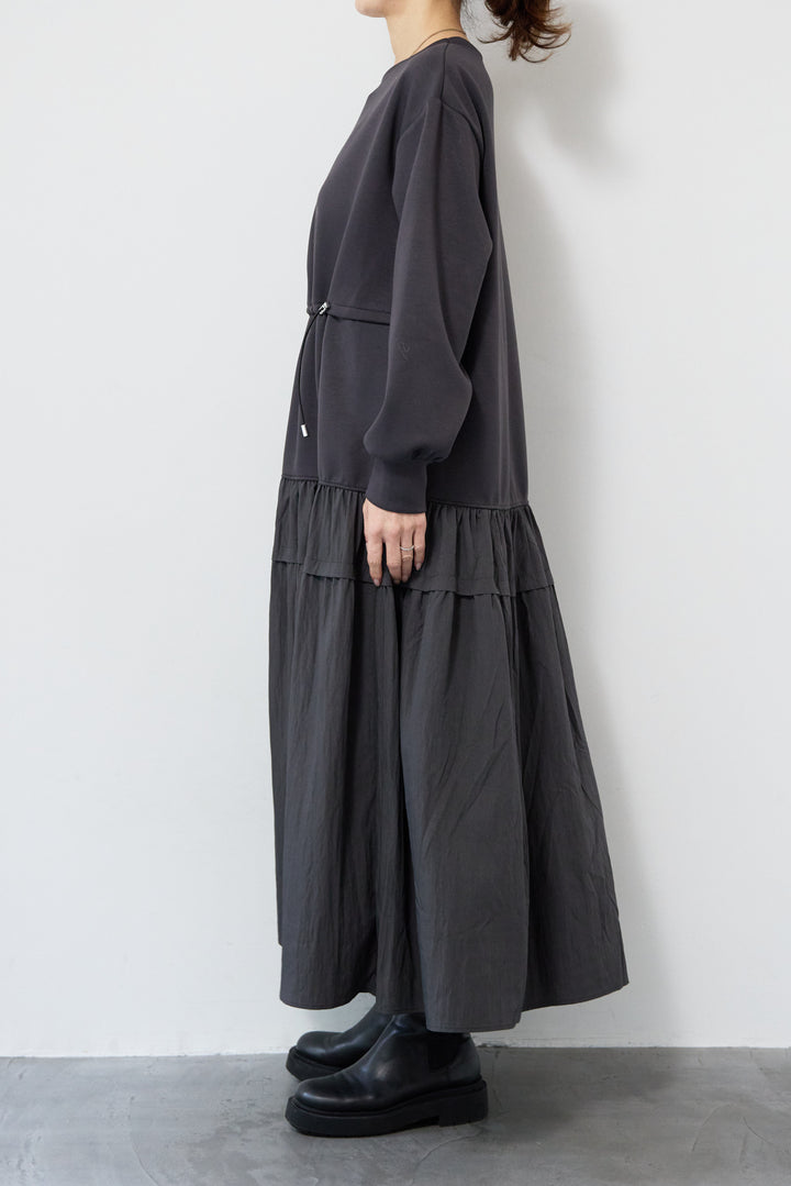 ウエストドロストドッキングワンピース