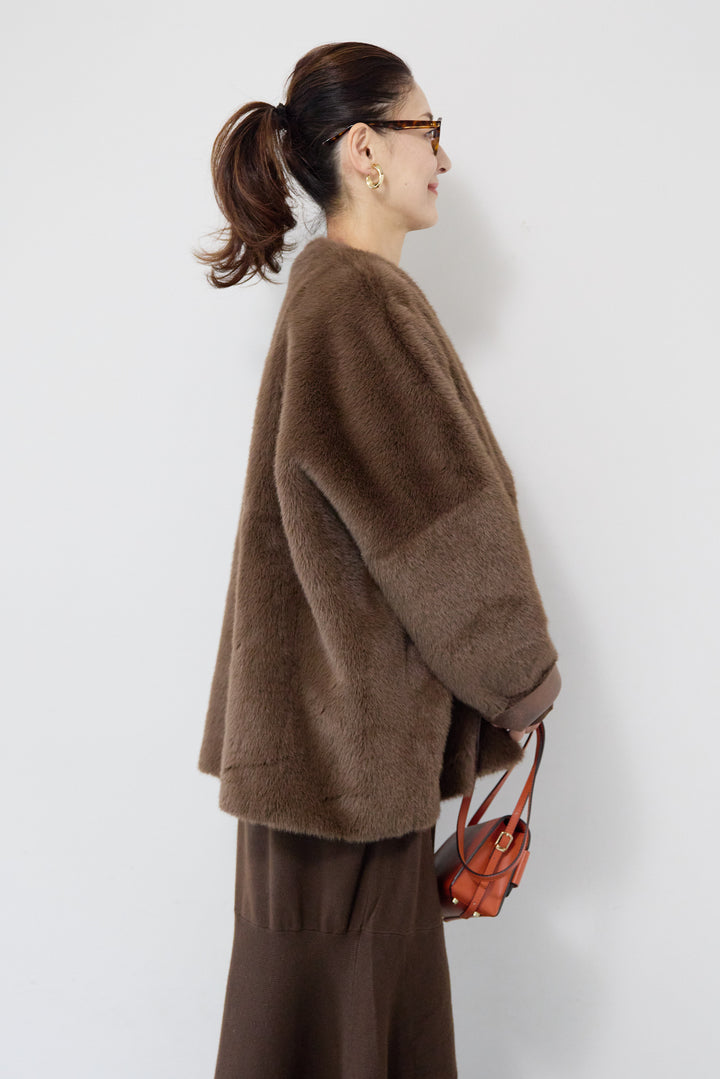 フェイクファーVネックコート