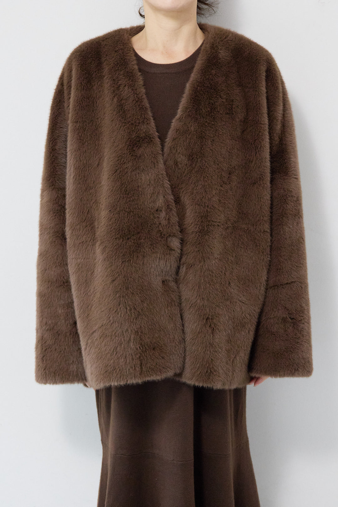 フェイクファーVネックコート
