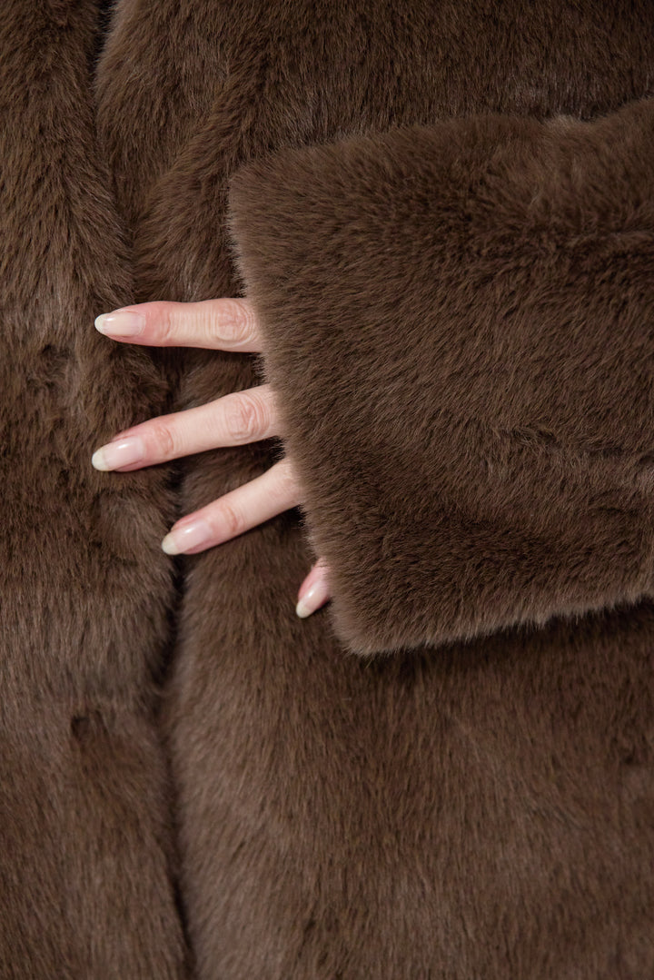 フェイクファーVネックコート