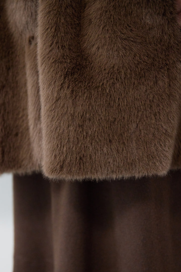 フェイクファーVネックコート