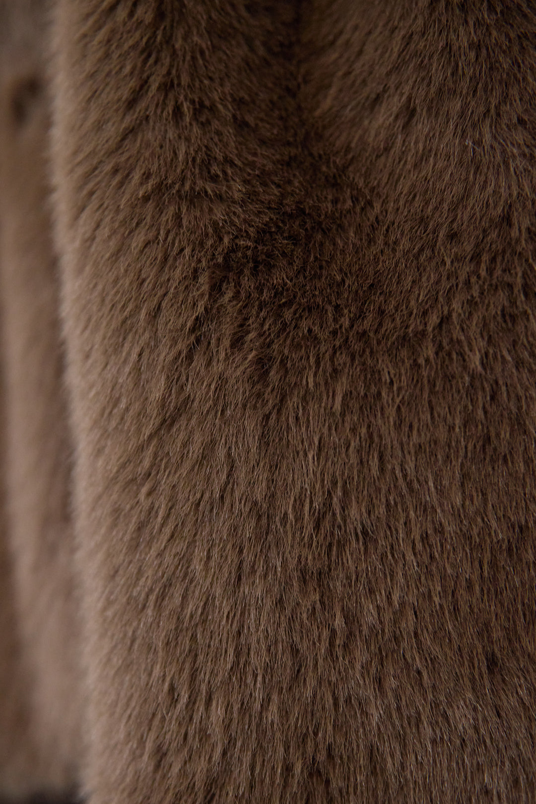 フェイクファーVネックコート