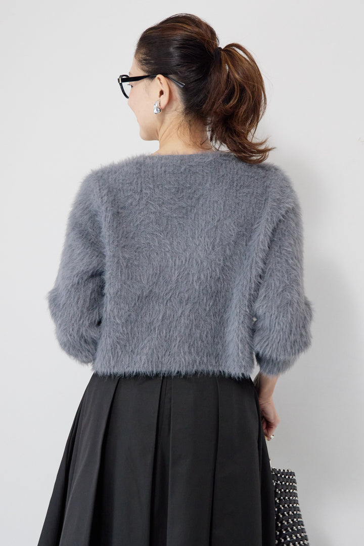 クロップド丈シャギーニット