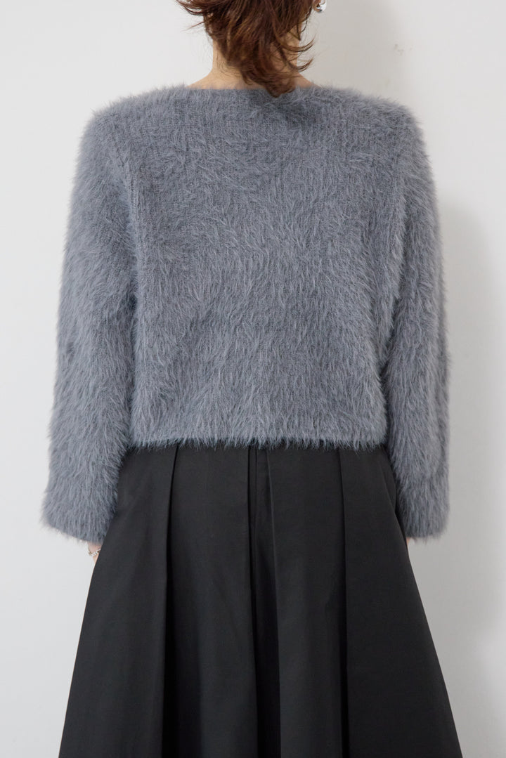 クロップド丈シャギーニット