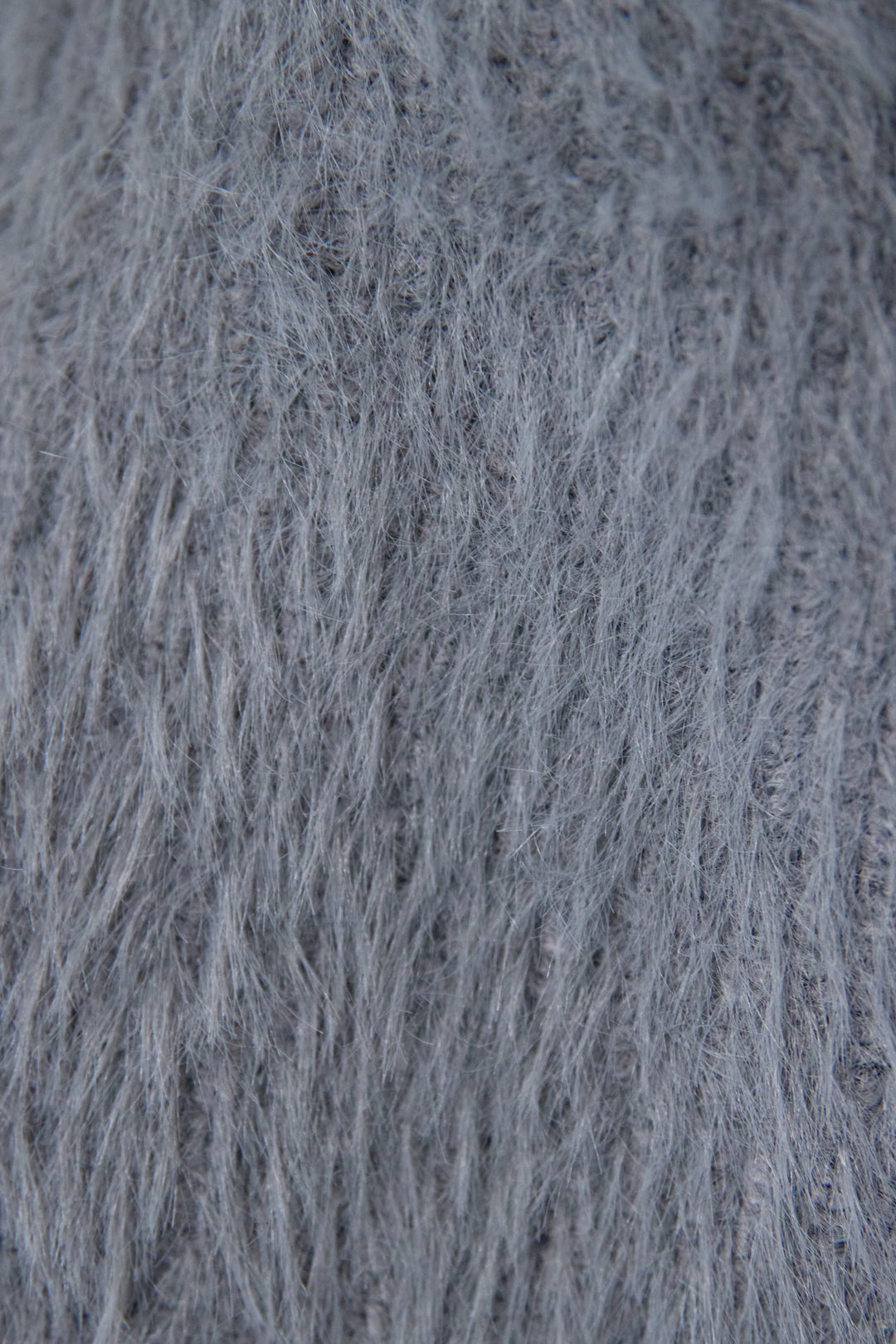 クロップド丈シャギーニット