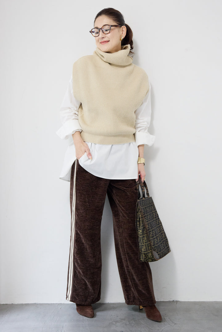 リブタートルショートベスト