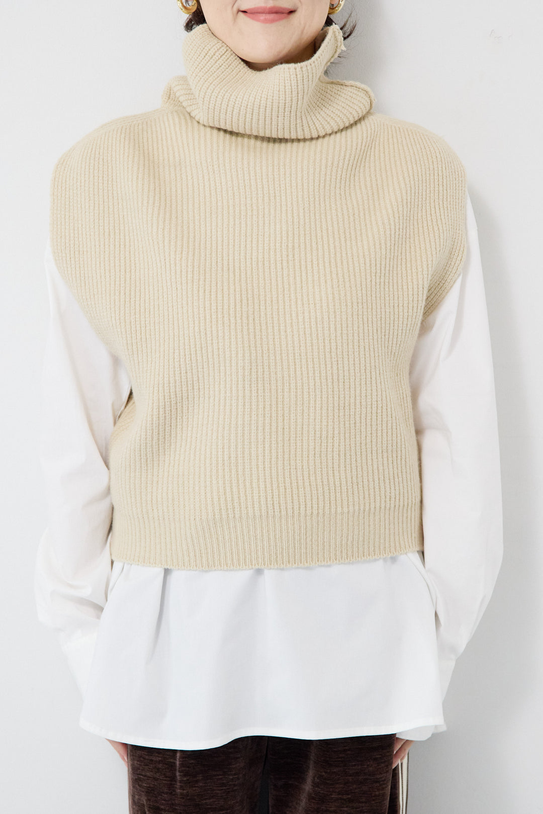 リブタートルショートベスト