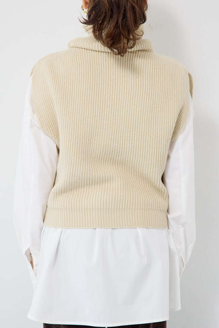 リブタートルショートベスト