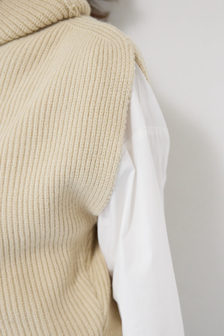 リブタートルショートベスト