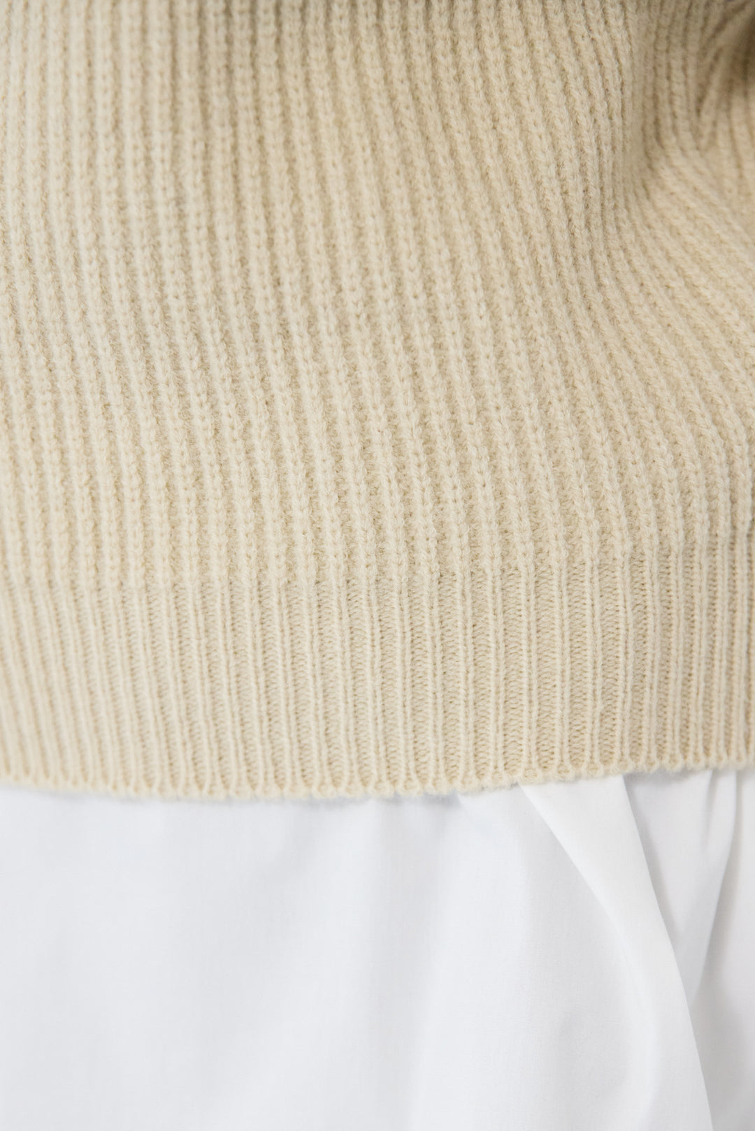 リブタートルショートベスト