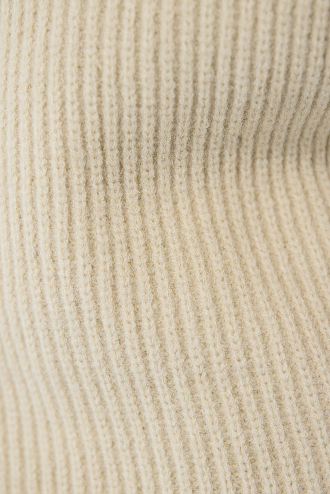 リブタートルショートベスト