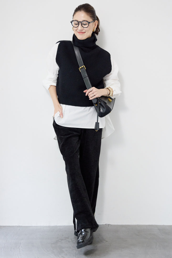 リブタートルショートベスト