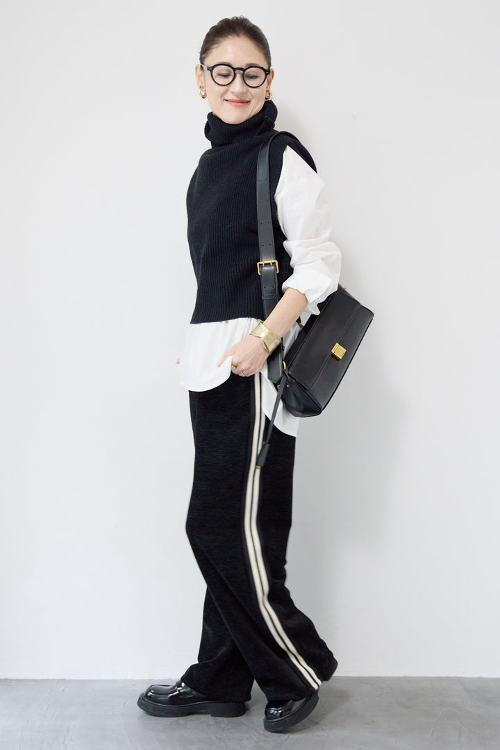 ベロアタッチ サイドラインパンツ