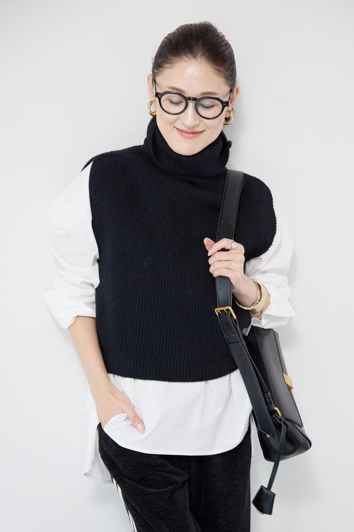 リブタートルショートベスト