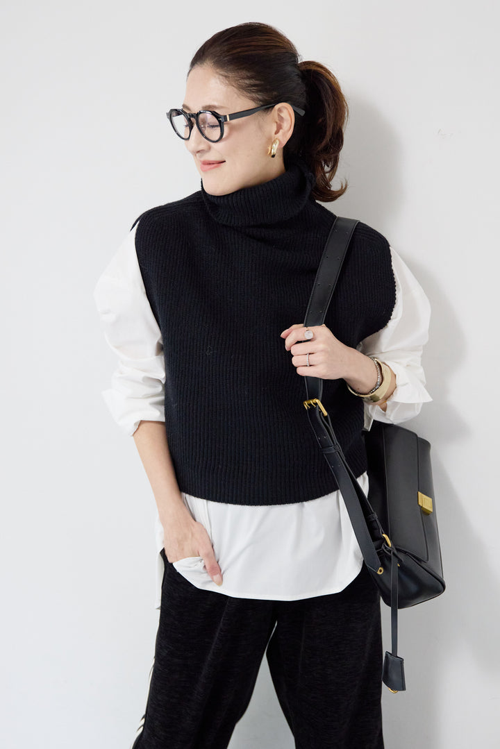 リブタートルショートベスト