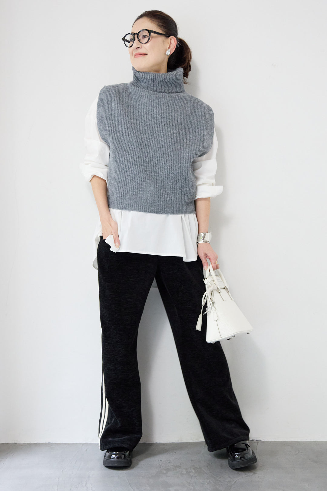 ベロアタッチ サイドラインパンツ