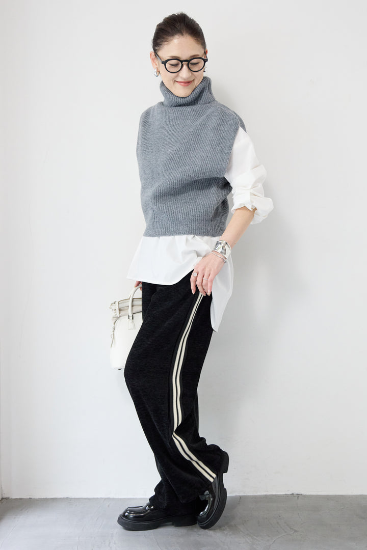 ベロアタッチ サイドラインパンツ