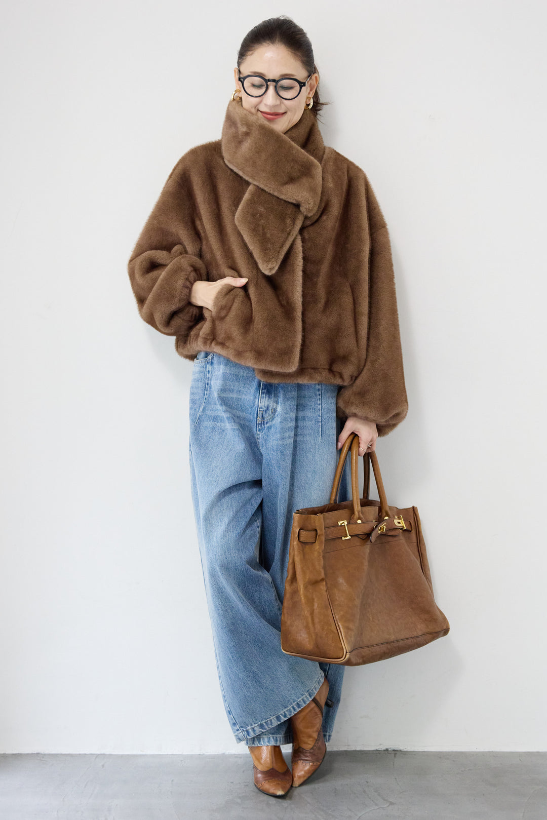 ボリュームストール付きフェイクファーコート