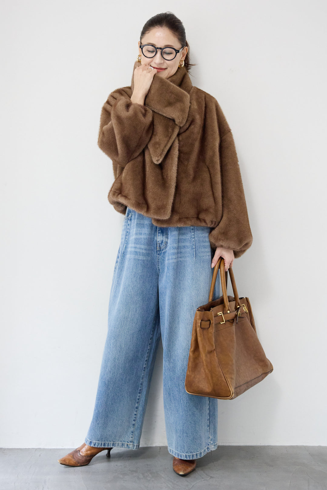 ボリュームストール付きフェイクファーコート