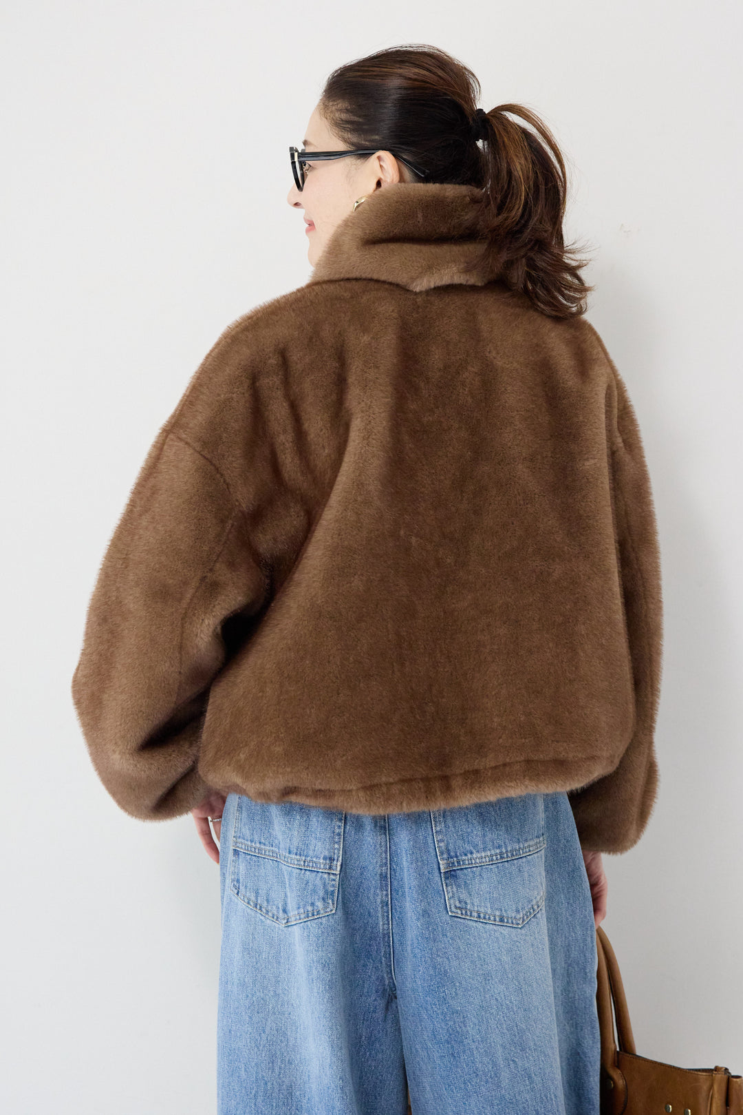 ボリュームストール付きフェイクファーコート