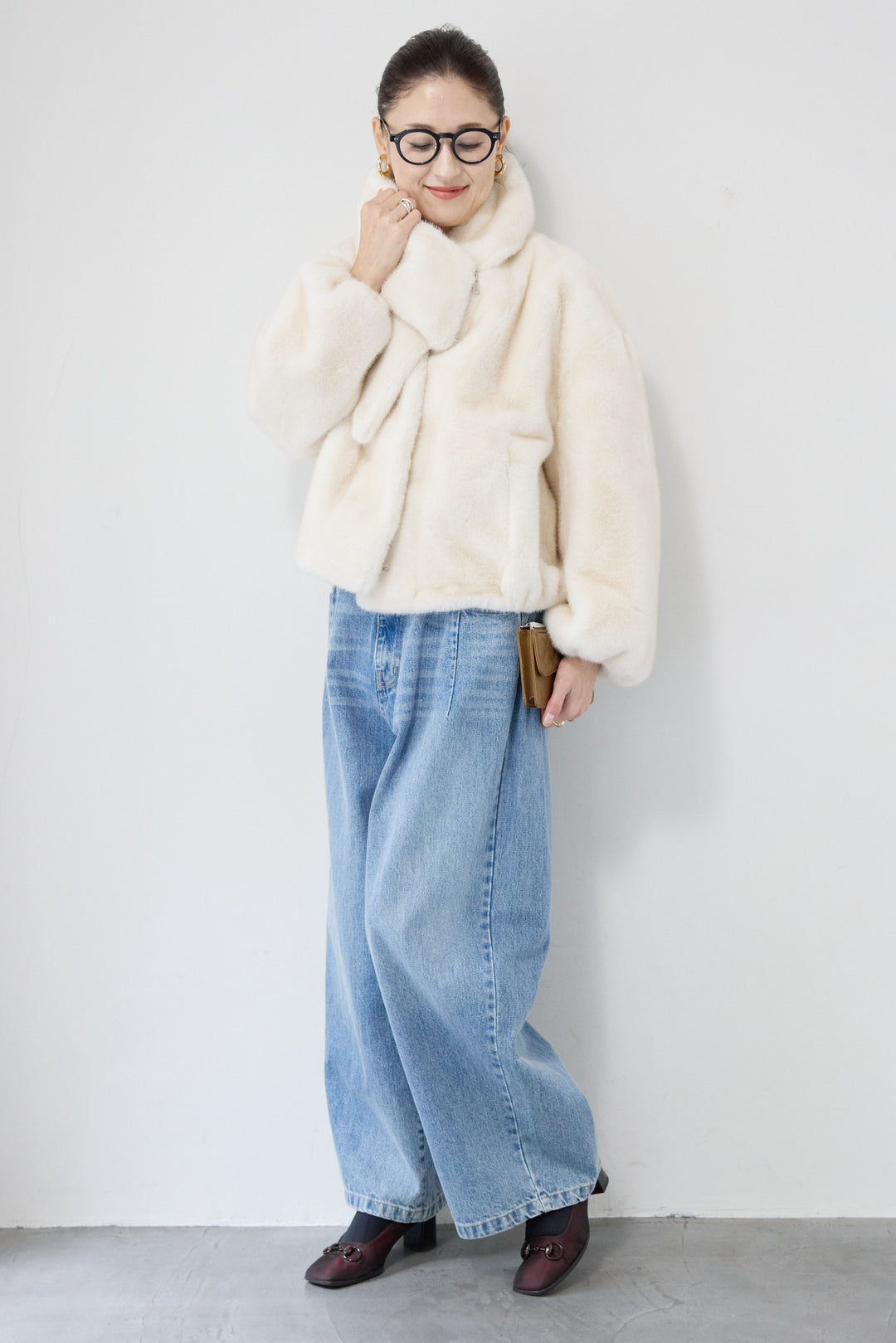 ボリュームストール付きフェイクファーコート