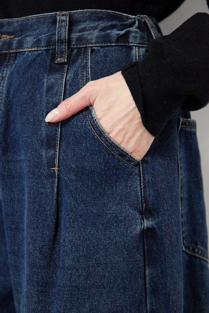 カーブデニムパンツ