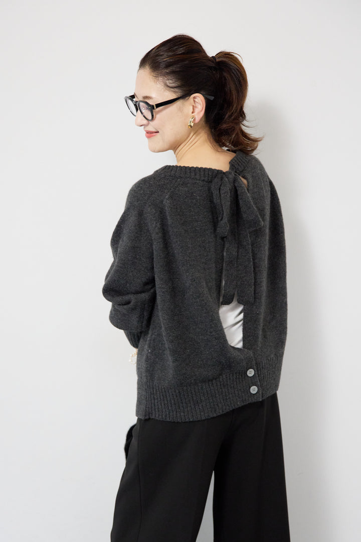 バックシャンリボンデザインニット