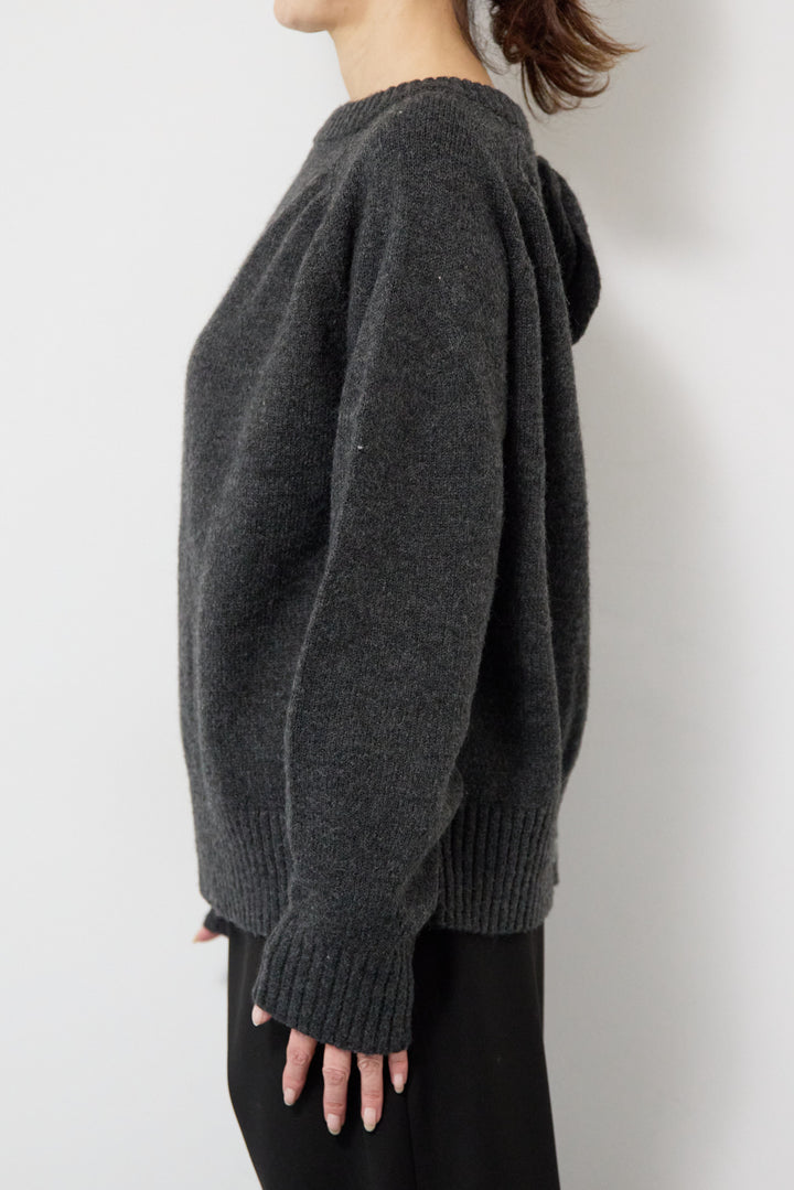 バックシャンリボンデザインニット