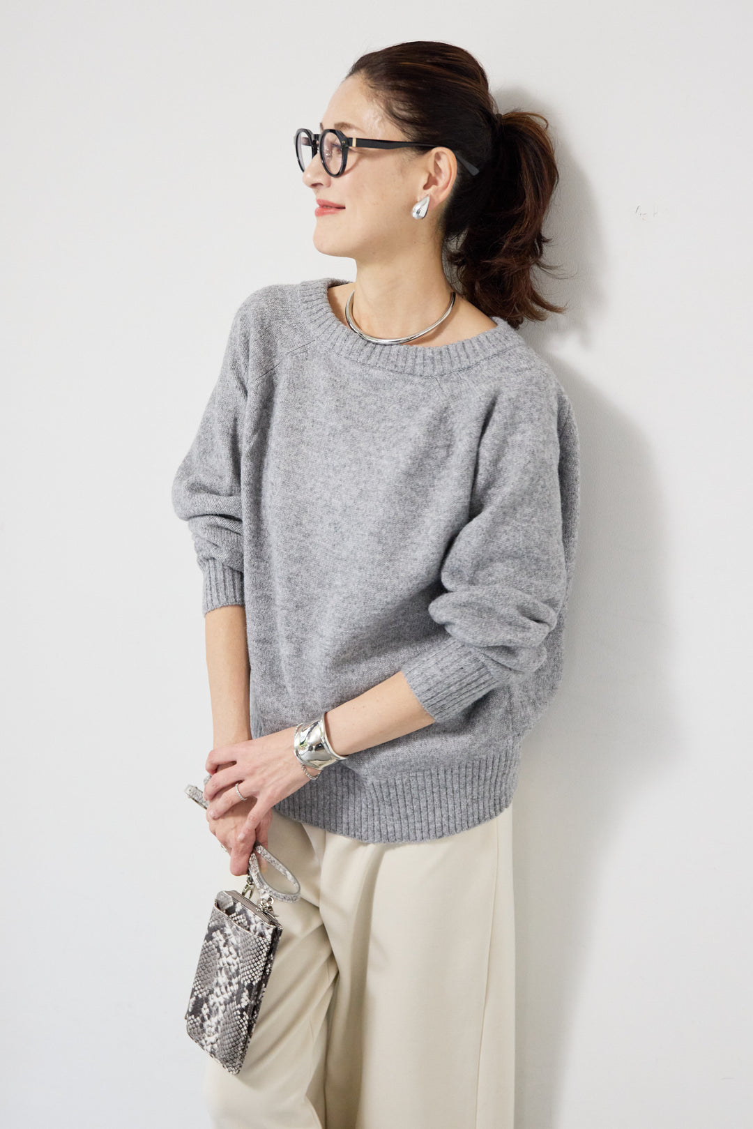 バックシャンリボンデザインニット