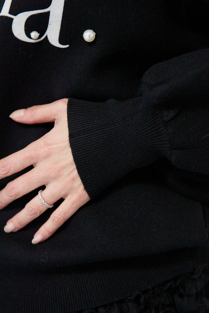 パール+ロゴニットトップス