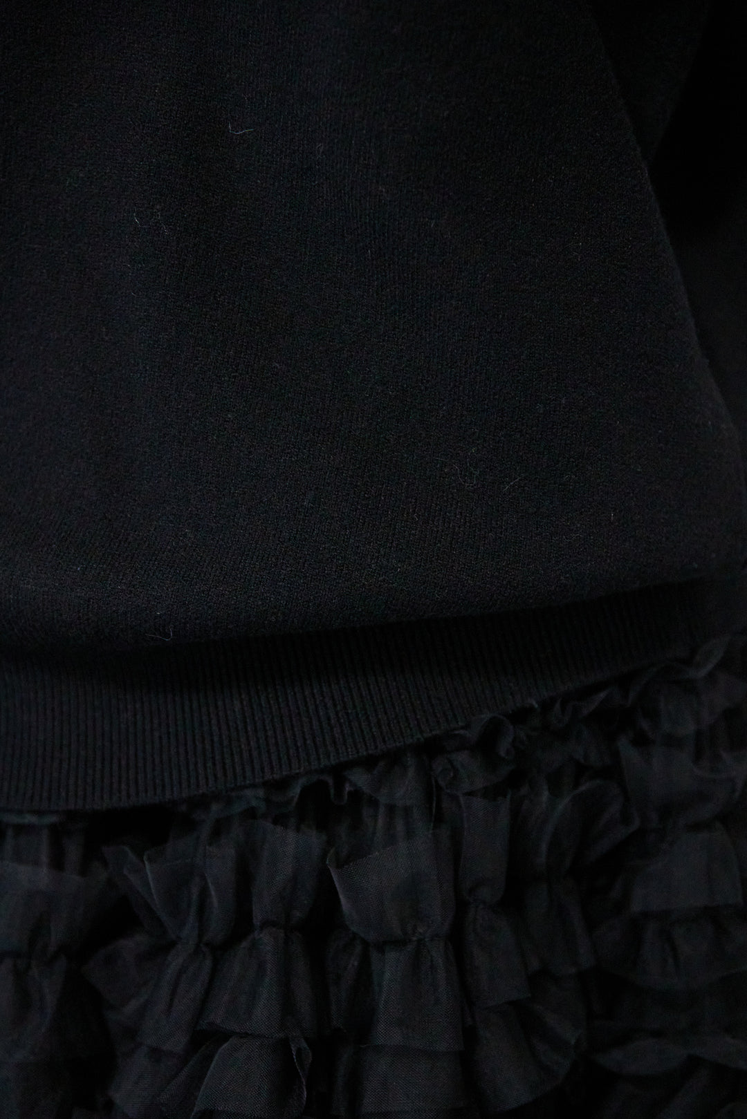 パール+ロゴニットトップス