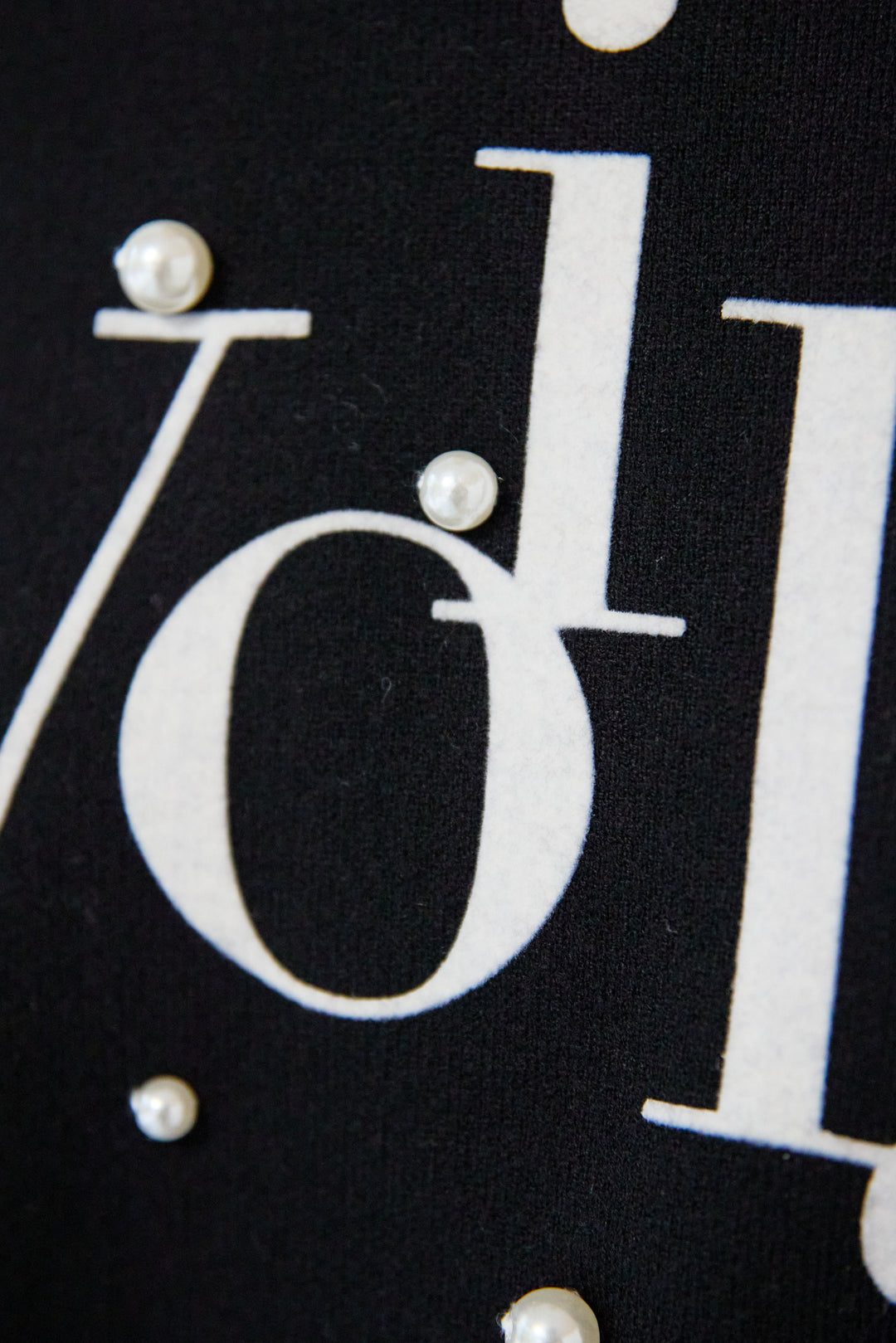 パール+ロゴニットトップス