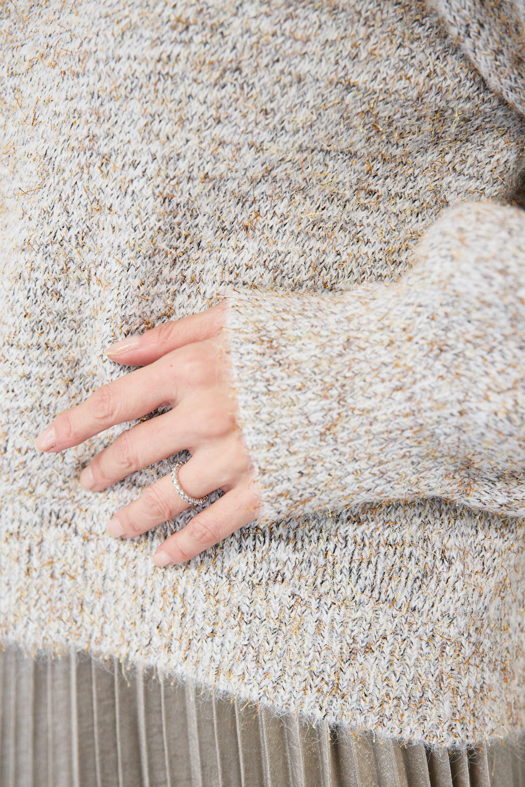 ひげネップヤーンニットプルオーバー