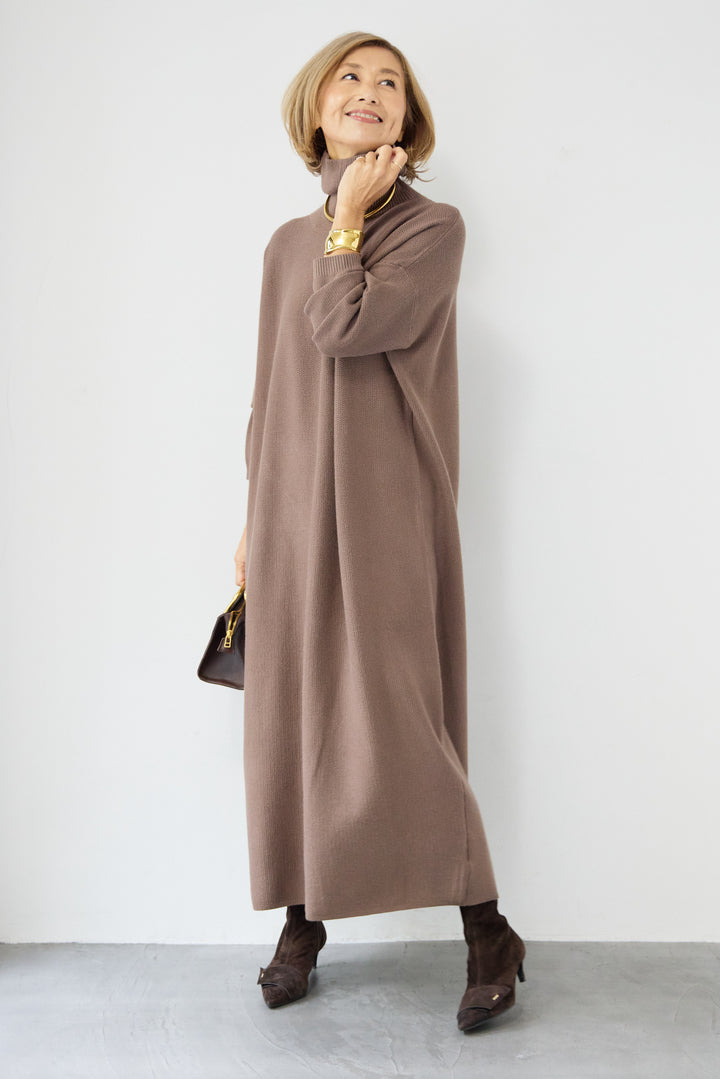 ソフトタッチタートルニットワンピース