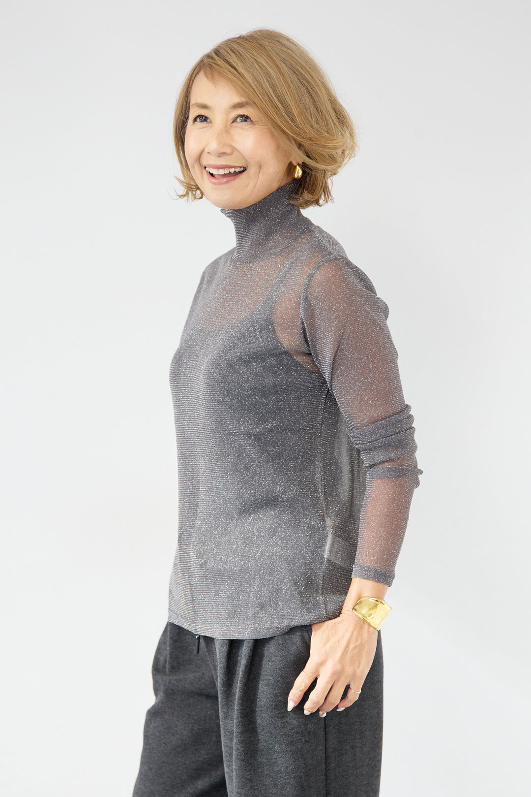 ラメシアー ハイネックトップス